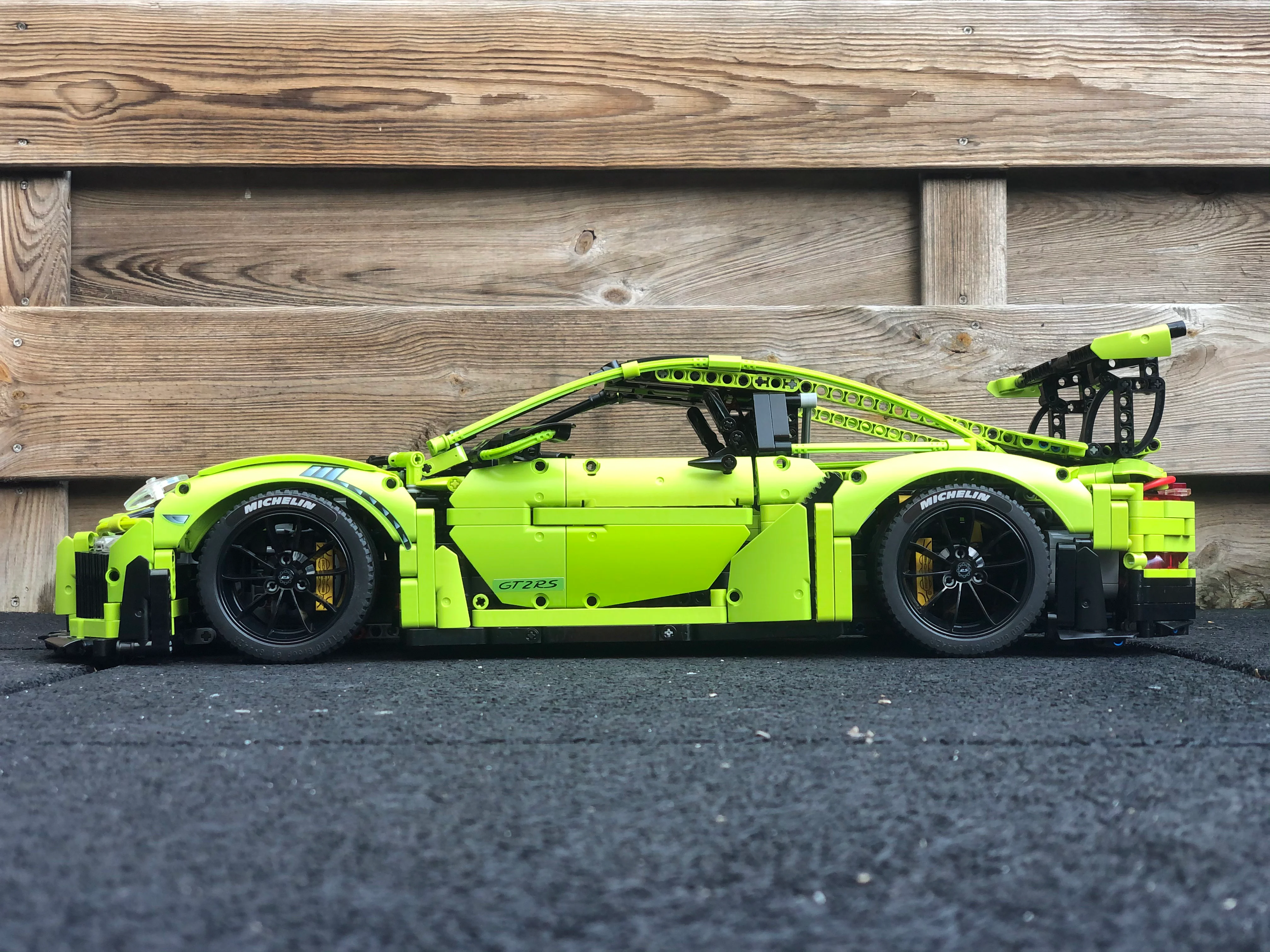Porsche 911 GT2 RS MOC-59398 image 3