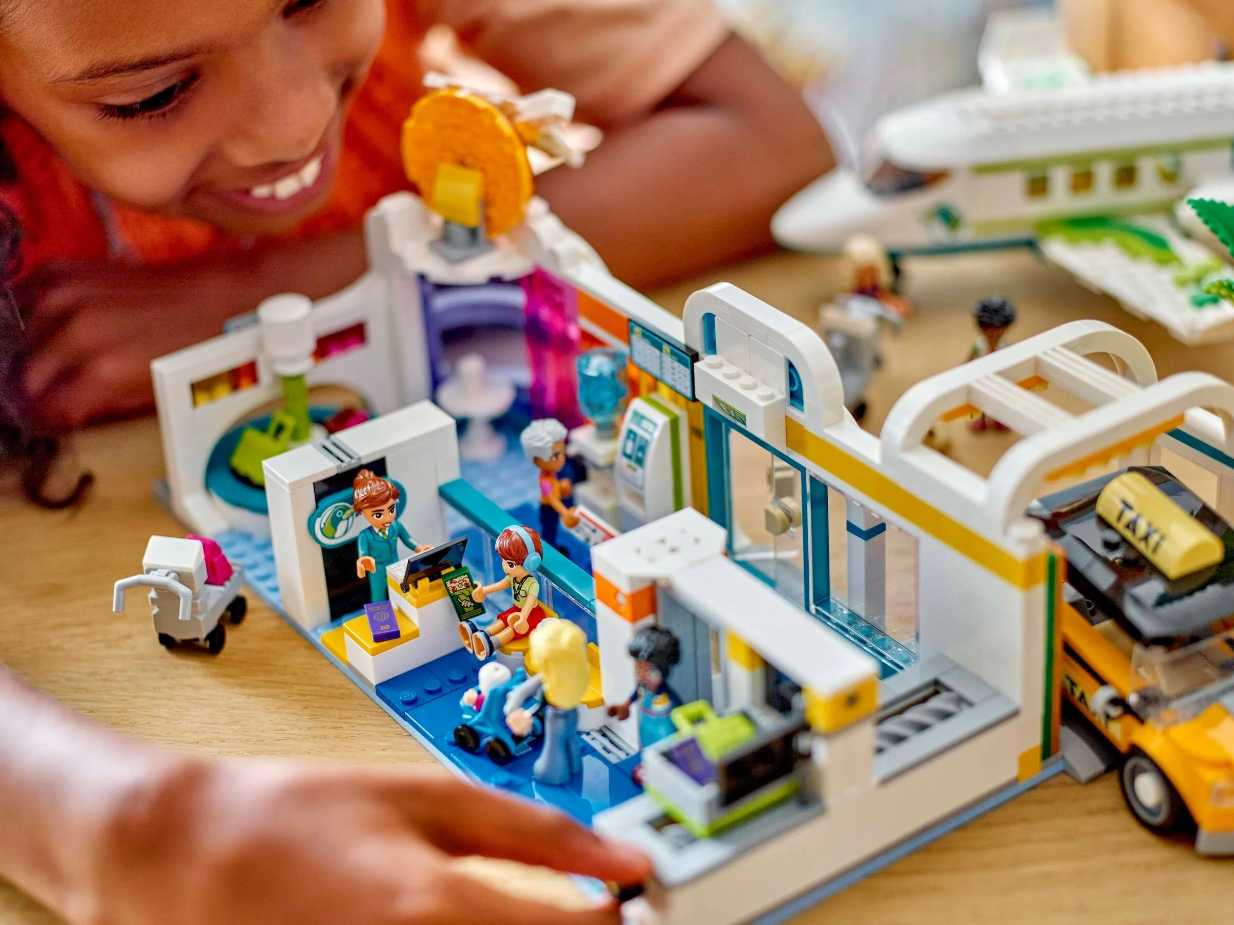 Heart Lake Airport 乐高 LEGO 42656 image 9