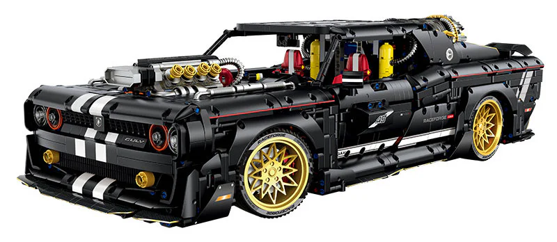 Dodge Challenger overruns 1:8 10637