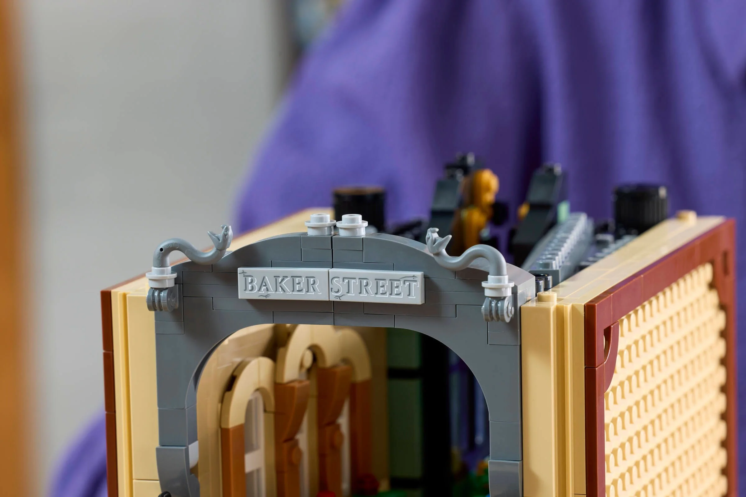 Sherlock Holmes: Bookcase decorations 乐高 LEGO 10351 image 9