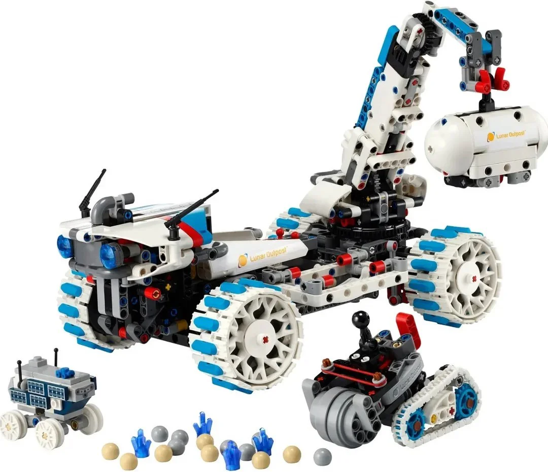 Lunar Outlook 乐高 LEGO 42211
