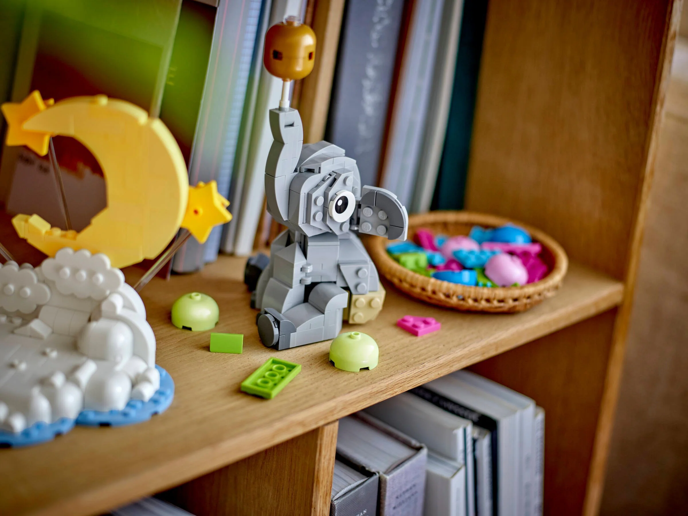 An elephant in the sky 乐高 LEGO 40814 image 6