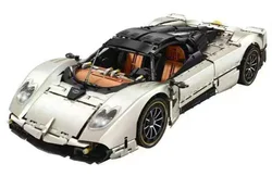 Pagani 1:8