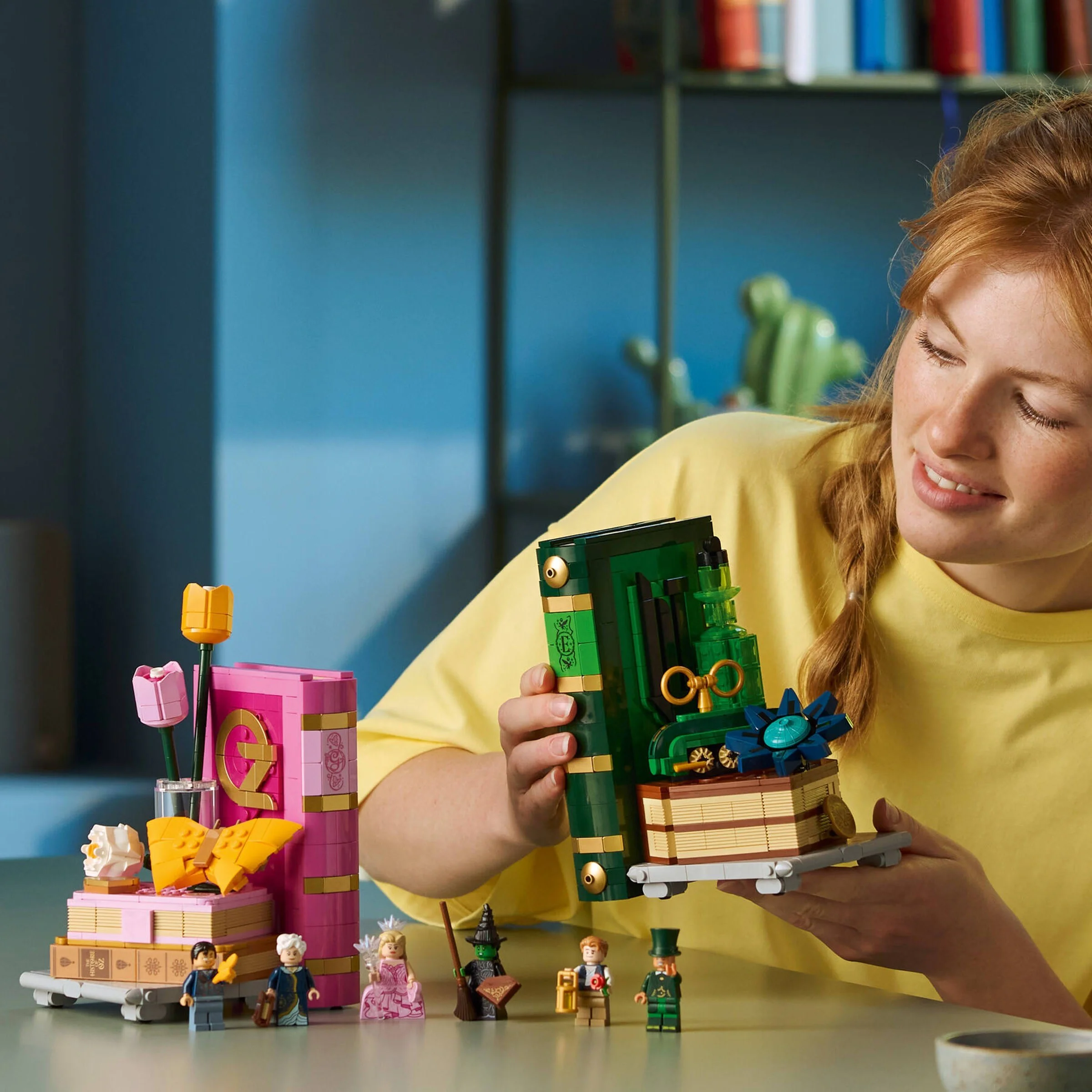 The Magical Bad Witch: Greenda and Eveba Bookshop LEGO 75691 image 11