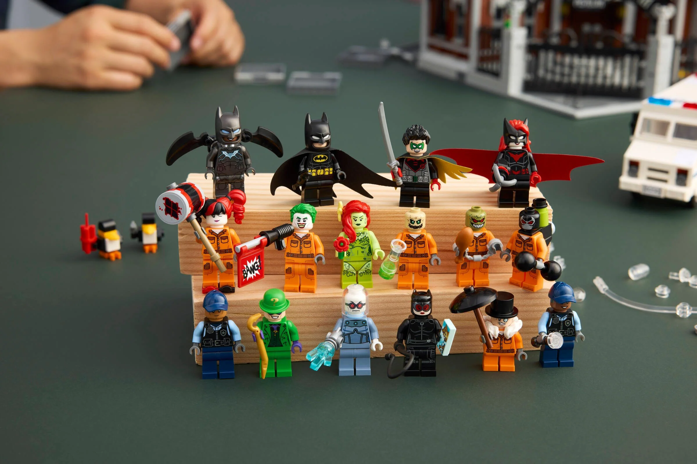 Akam asylum LEGO 76300 image 7