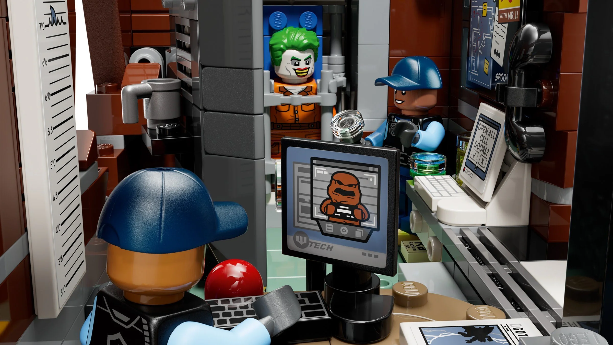Akam asylum LEGO 76300 image 15