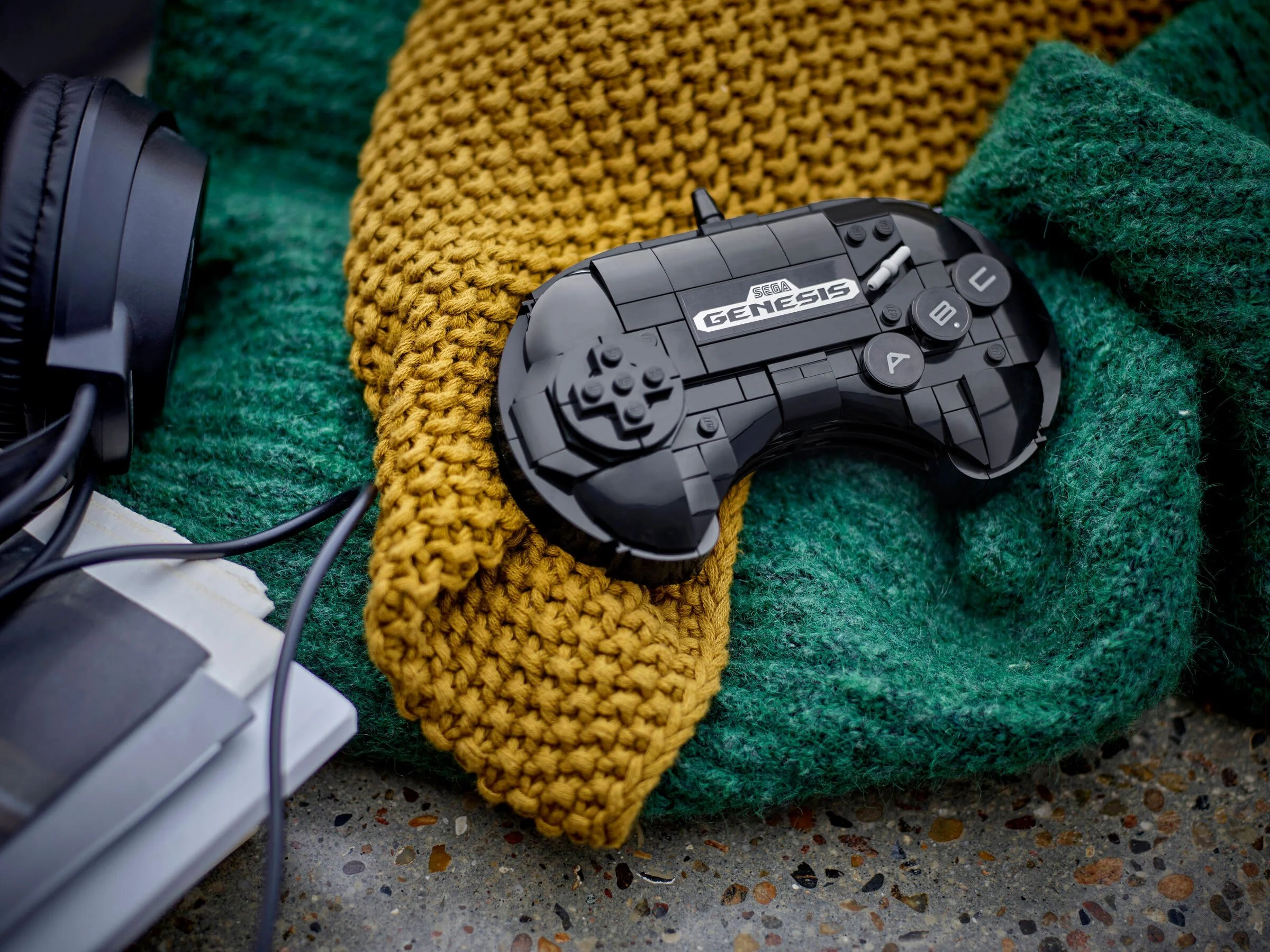 SEGA Genesis Controller LEGO 40769 image 5