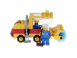 Public maintenance: street wash