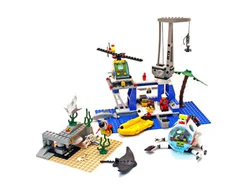 Dive: Submarine exploration stations
