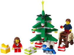 Christmas: Decoration of Christmas tree