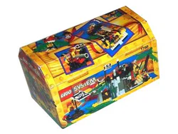 Pirate: Treasure Chest on Deserted Island