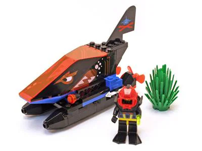 Deep-sea submarine shark: Seafloor world: Sea Shark command boat 乐高 LEGO 6135