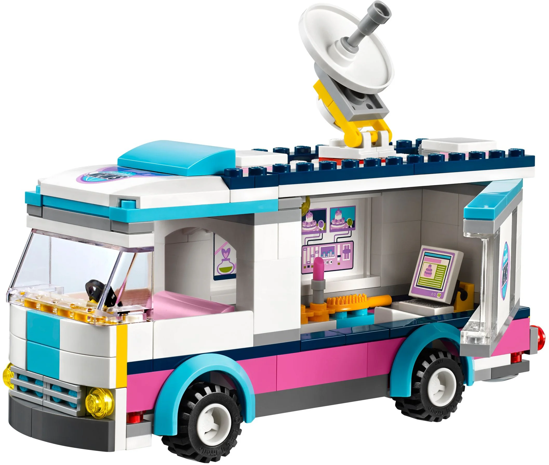 Good friend: Heart Lake News Carrier LEGO 41056 image 6