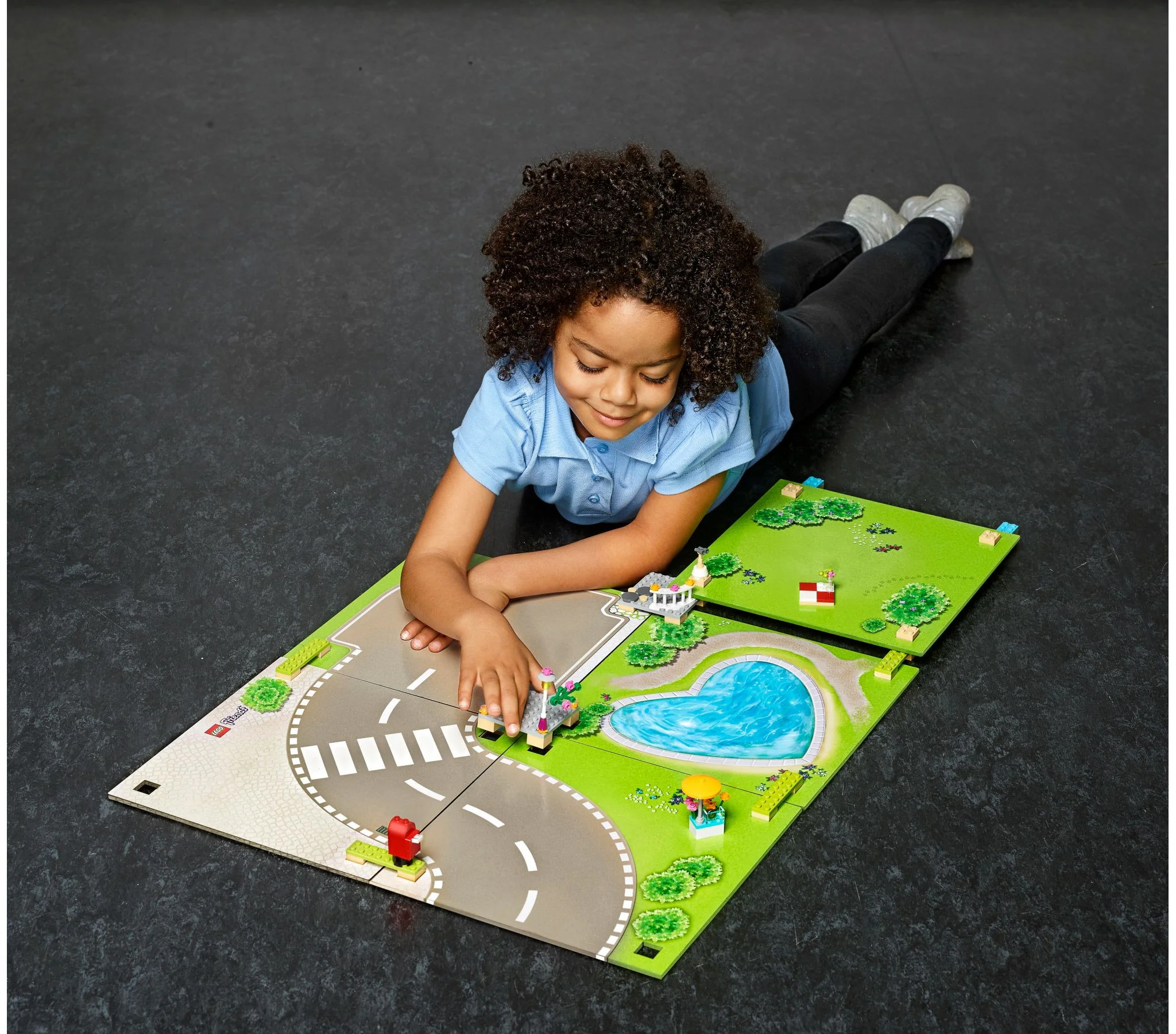 Good friends: Heart Lake game mats and fittings 乐高 LEGO 853671