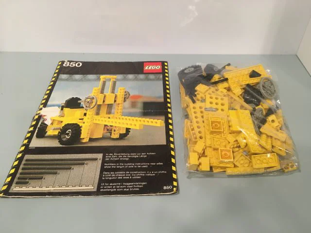 Forklift 乐高 LEGO 950 image 2