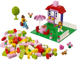 Creative puzzle: pink suitcase