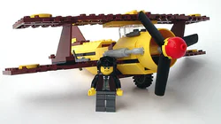 Airport: two-wing aircraft