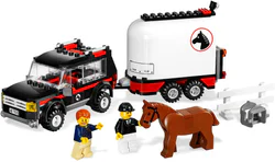 Farm: horse transporter