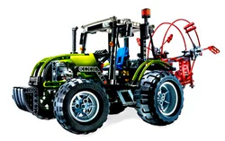 Beach/ tractor