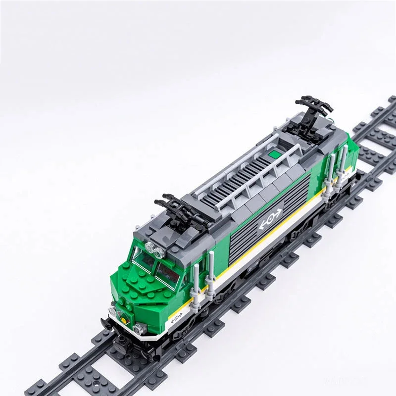 Freight train 02118 image 13