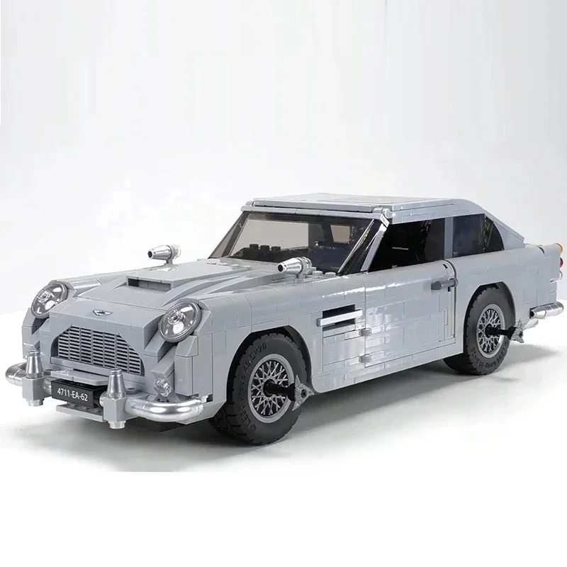 James Bond Aston Martin DB5 sports car X19047 image 1