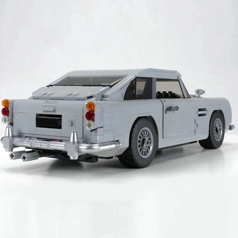 James Bond Aston Martin DB5 sports car X19047 image 7
