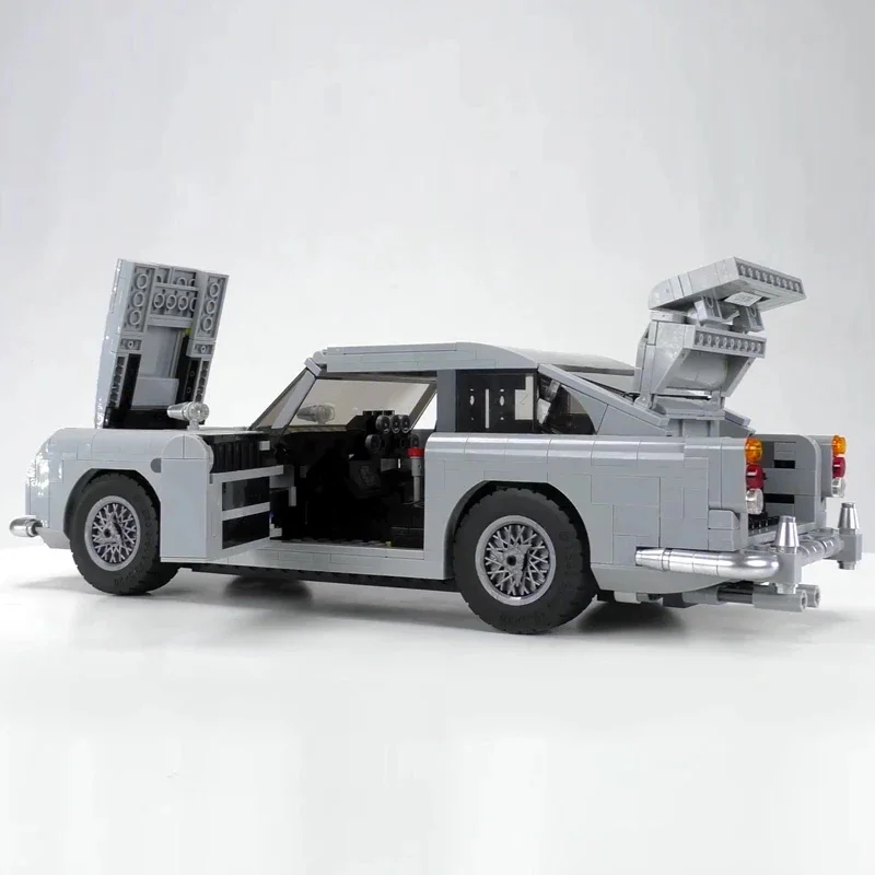 James Bond Aston Martin DB5 sports car X19047 image 12