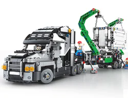 Mechanical password: Grey container truck