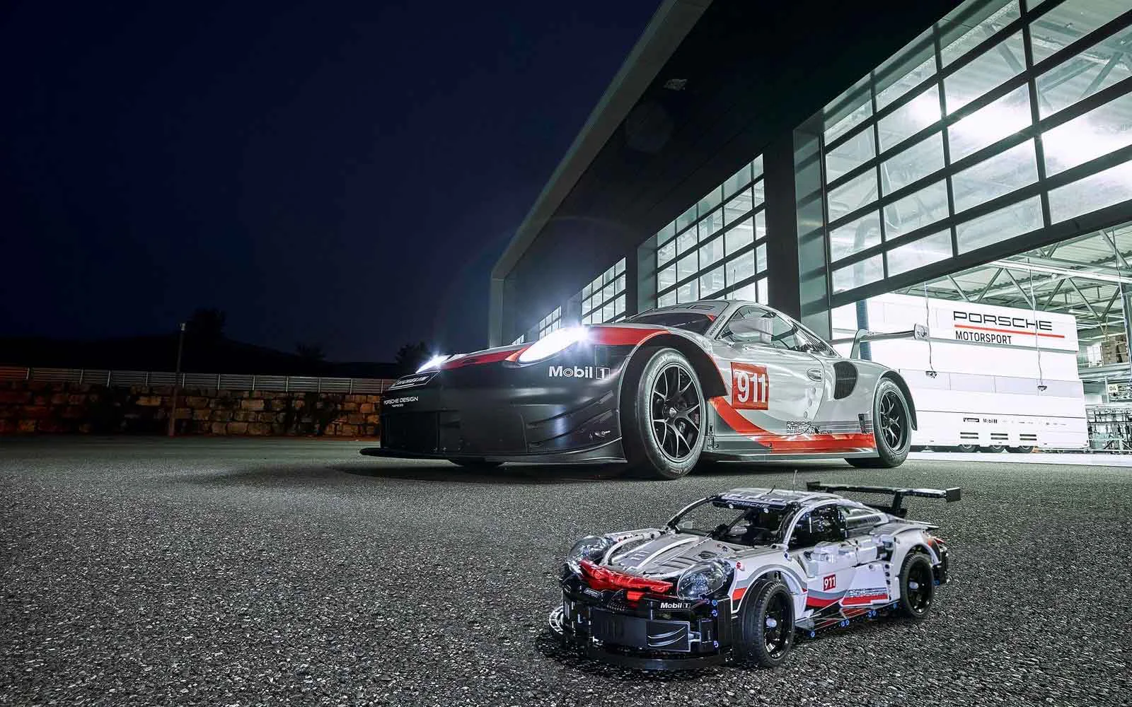 Porsche 911 RSR 71008 image 21