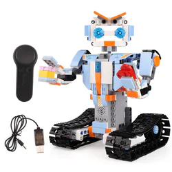 STARS: BEAST M4 SMART ROBOTS PUTTING TOGETHER REMOTE-CONTROL BLOCKS