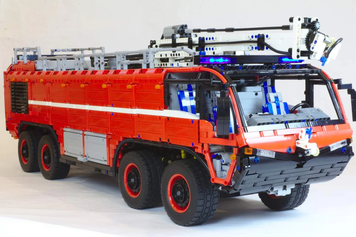 Airport Rescue Vehicle MOC-4446 image 11