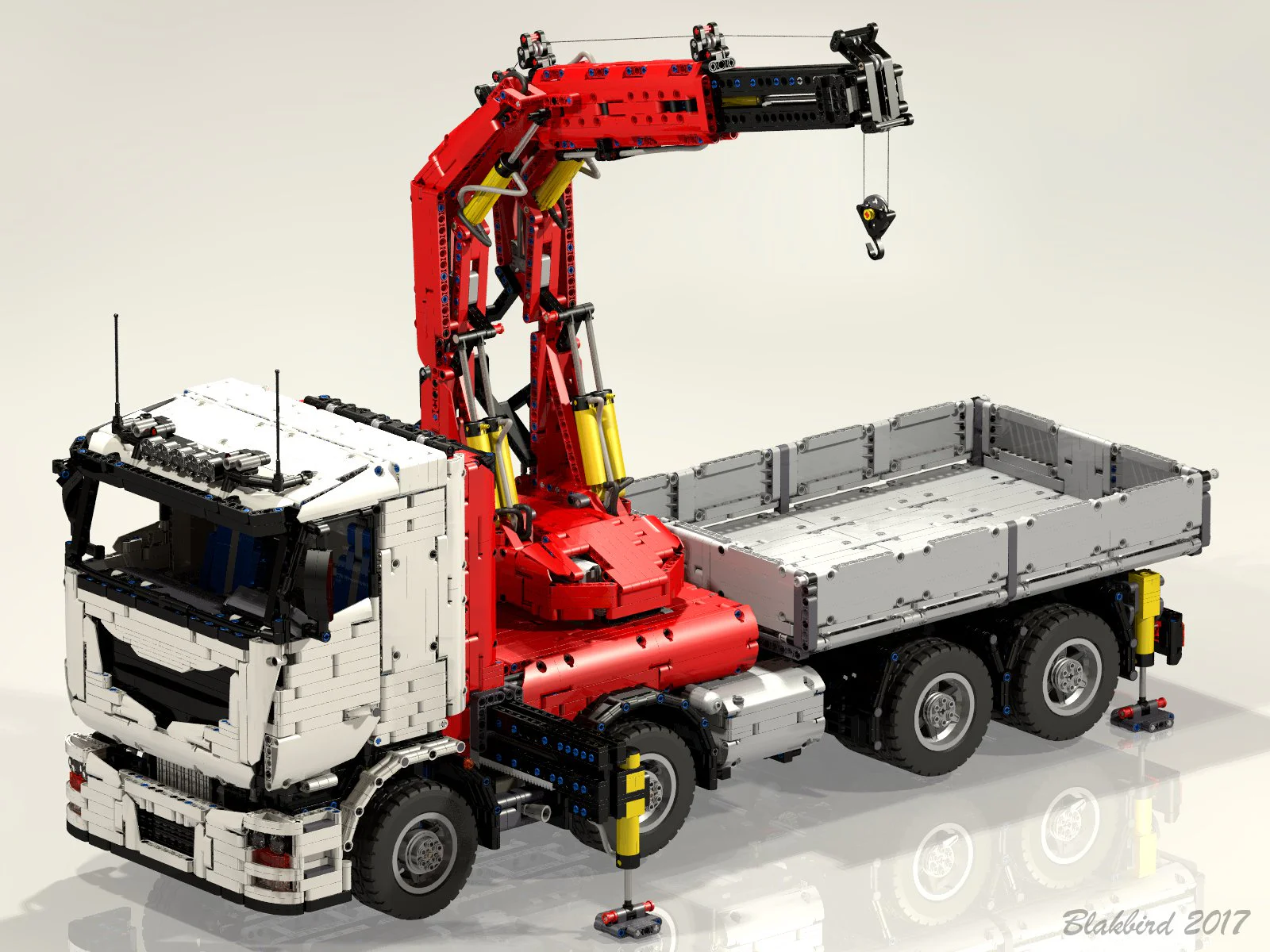 Air-powered winch for crane truck MOC-8800 image 1