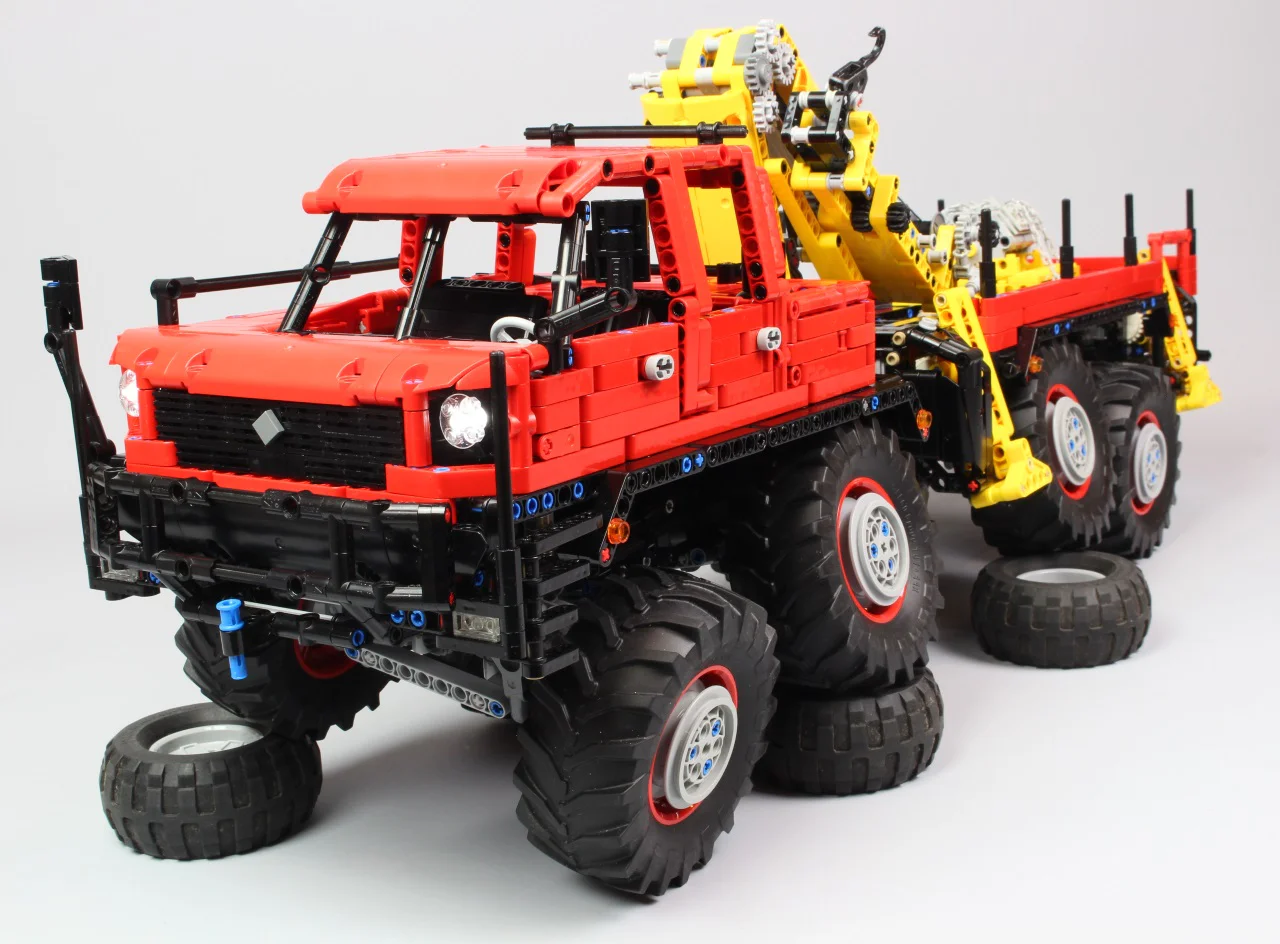Hybrid Off-Road Truck 8x8 MOC-15805 image 8