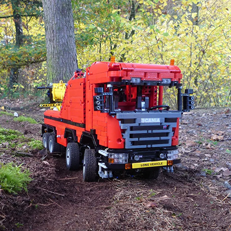 Scania 8x8 Extreme Tractor Trailer MOC-0583 image 3