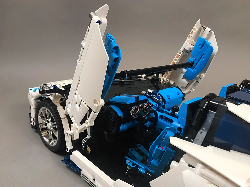 Lamborghini Aventador SVJ Roadster 1:8 非凡 F10002 image 3