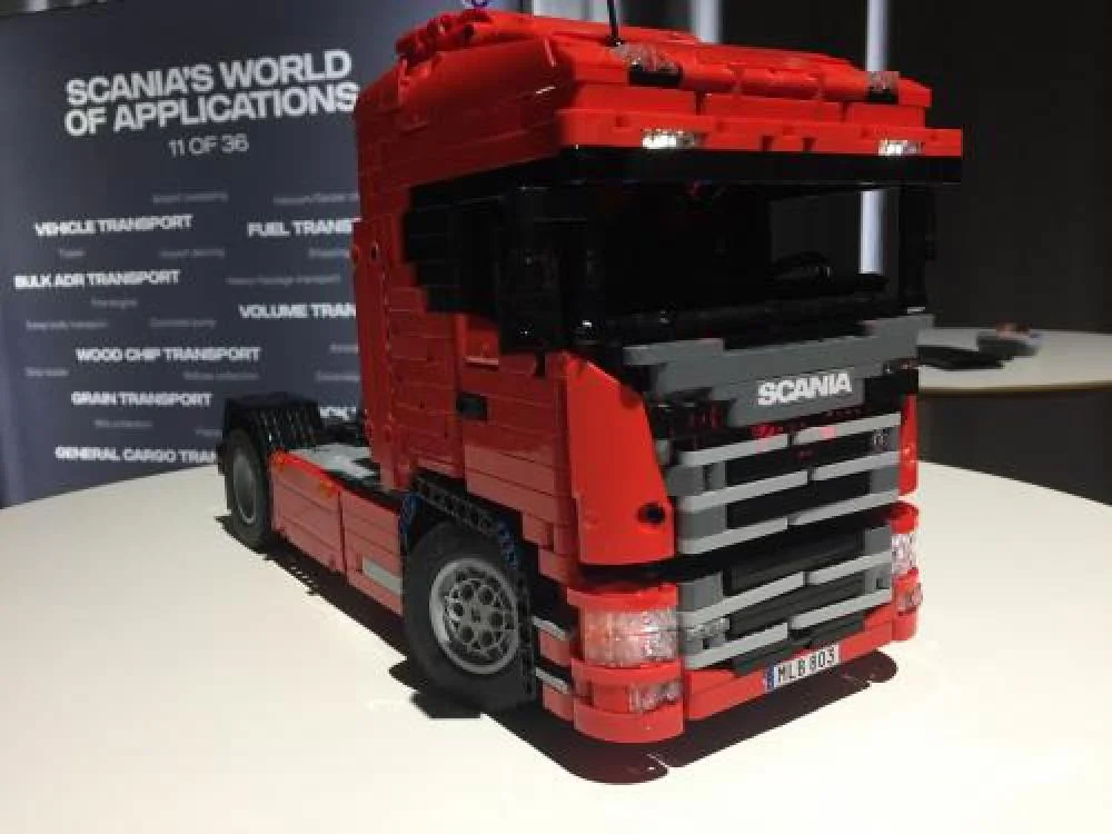 New generation Scandinavian truck MOC-6086