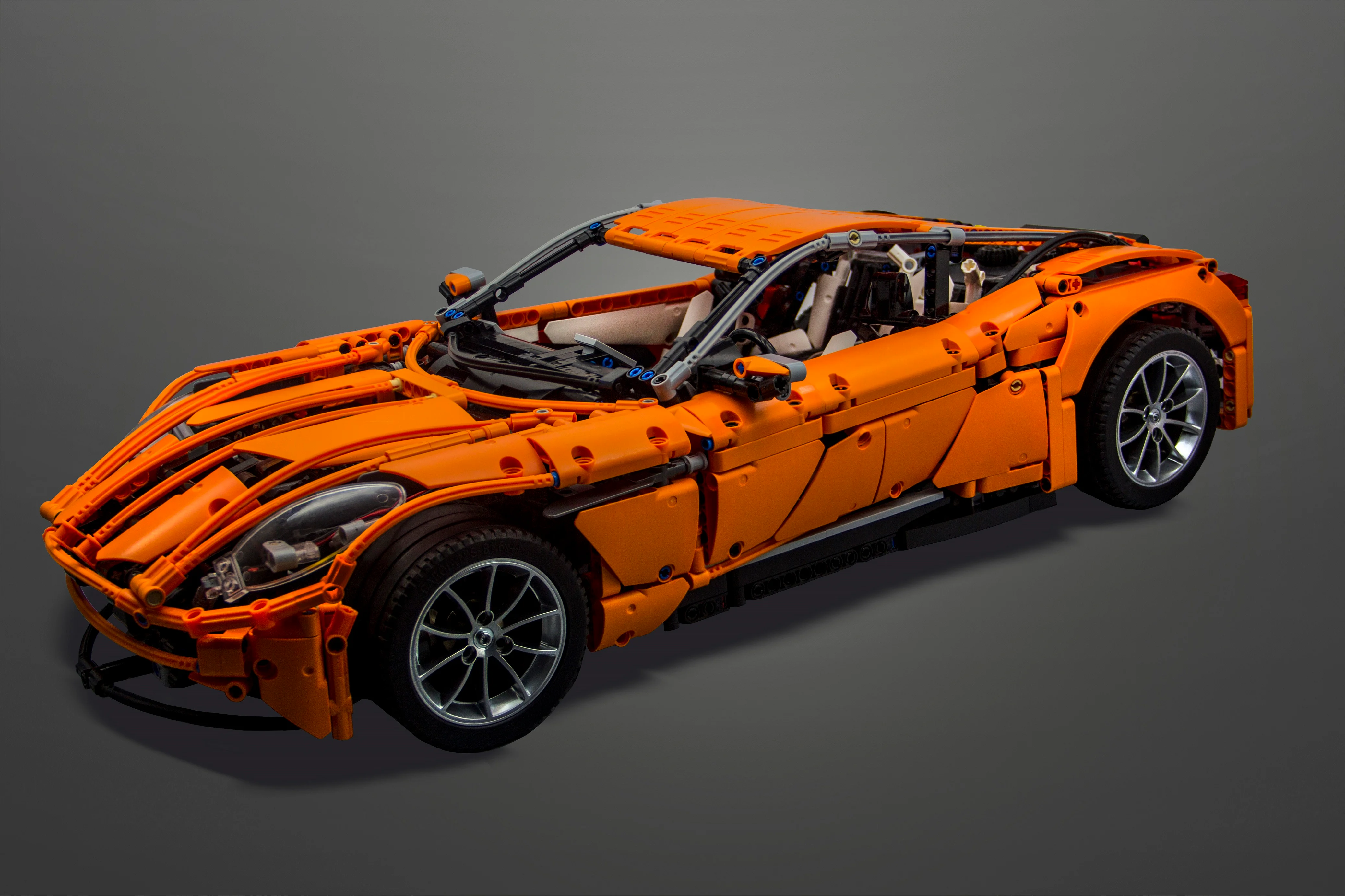 Aston Martin DB11 MOC-7202 image 5
