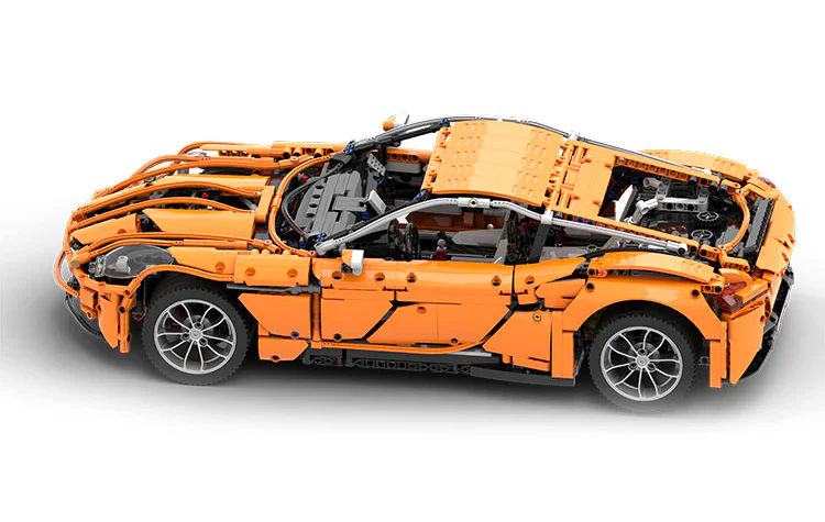 Aston Martin DB11 MOC-7202 image 13
