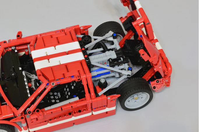 FORD GT 1:12 MOC-11473 image 1