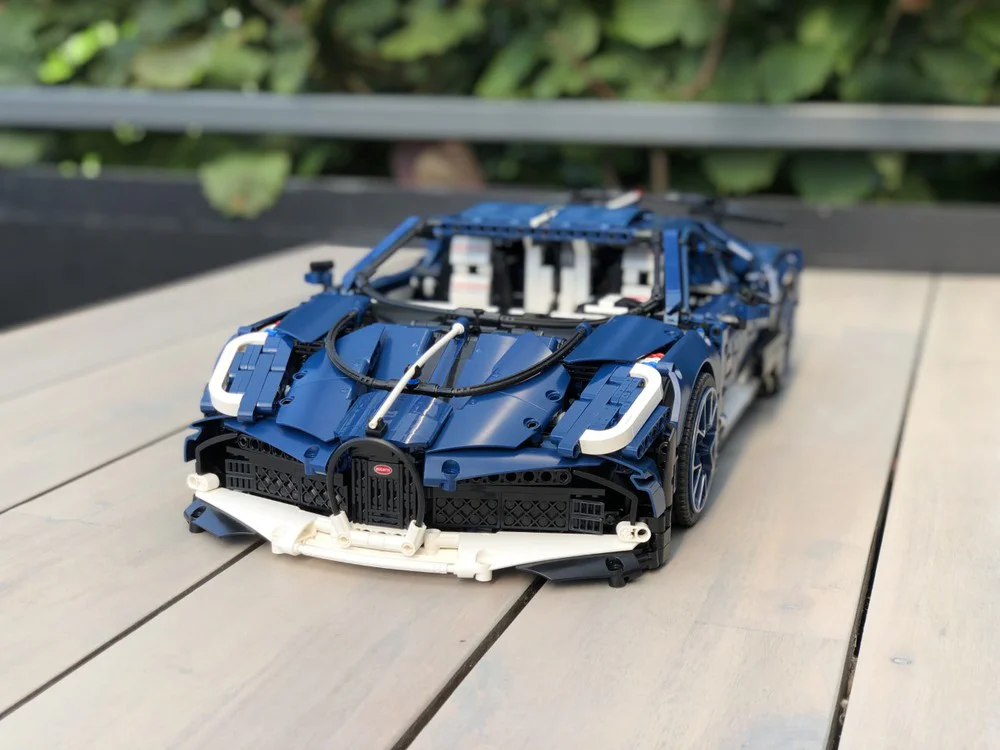 Bugatti Divo 1:8 MOC-33457 image 4