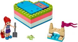 Good friends: Mia's Summer Treasure Box