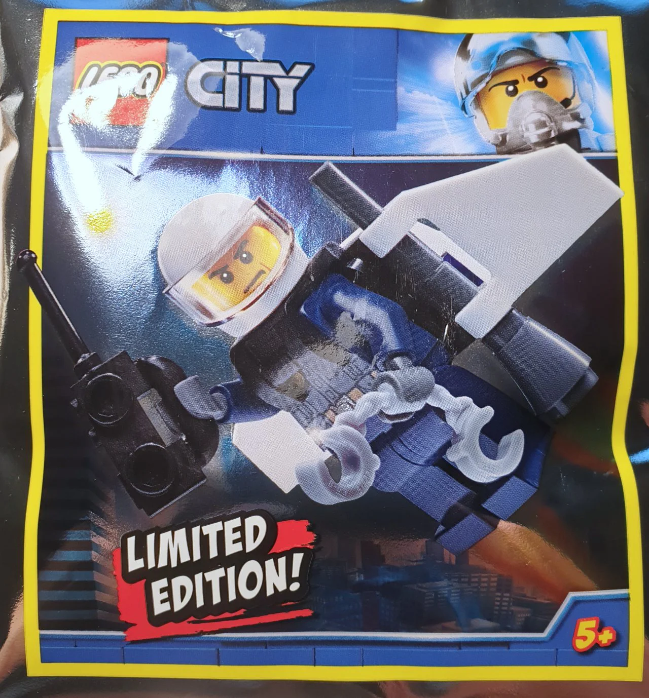Officer in a jet backpack 乐高 LEGO 951904