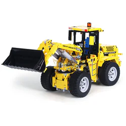 Rear-wheel-drive loader 1:10