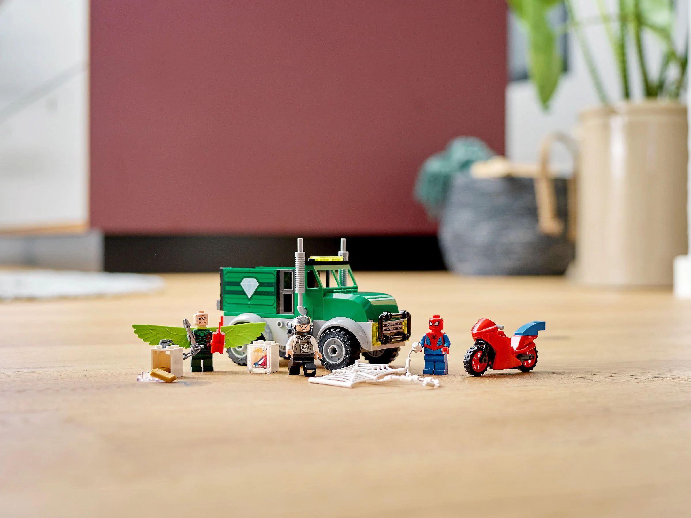 Spider-Man: Vulture truck driver robbery 11497 image 2