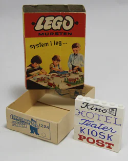 8 Signature Bricks