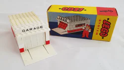 Automatic Garage Door (White Base and Frame)