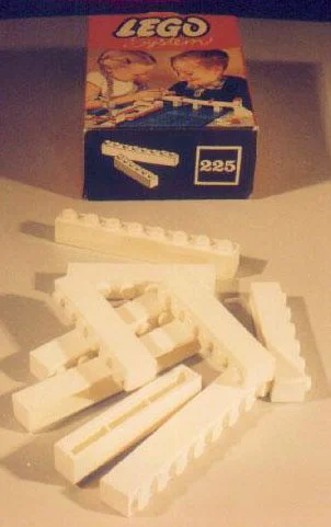 "One dozen and eight bricks" 乐高 LEGO 1224A image 1