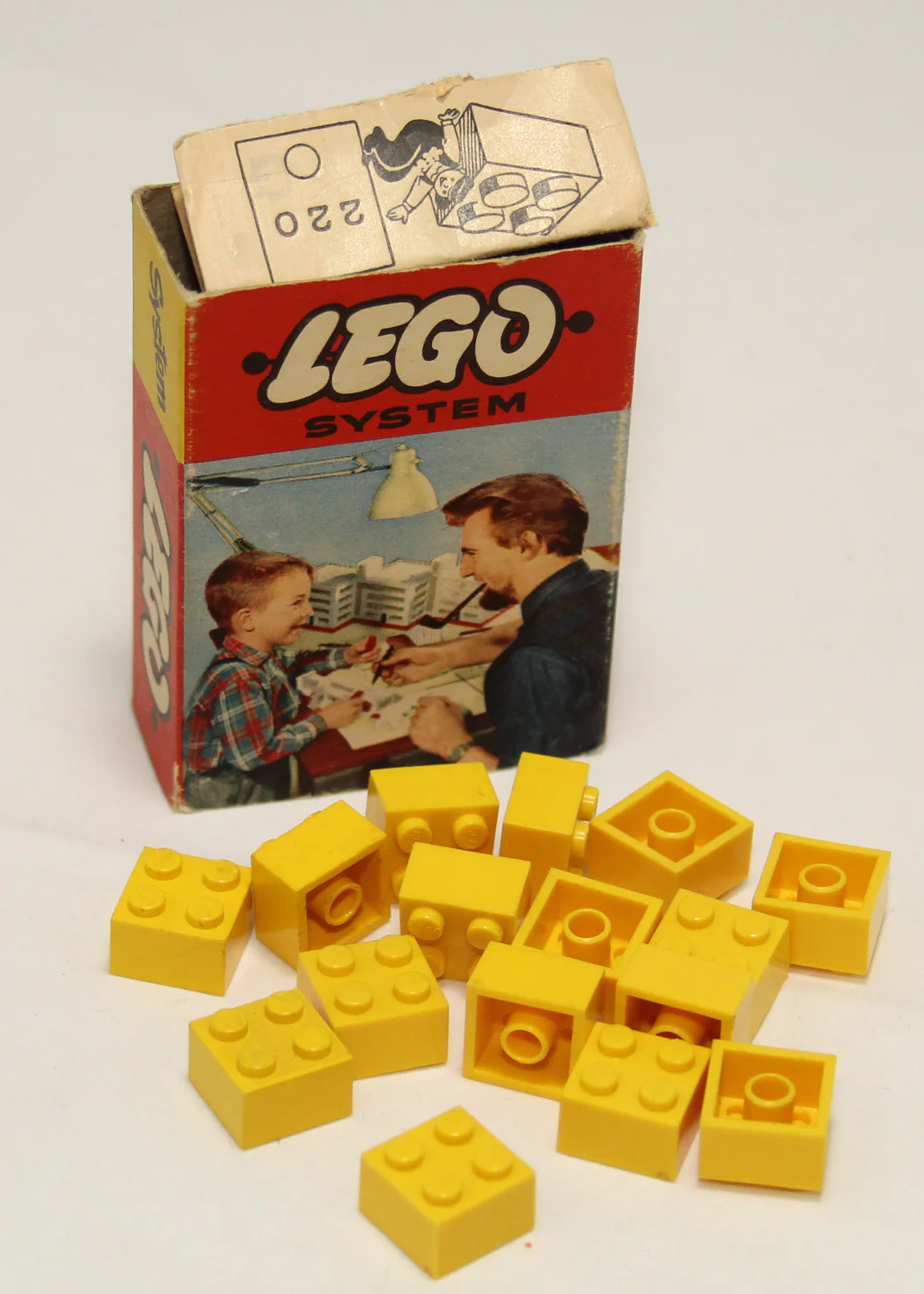"Four bricks" 乐高 LEGO 220 image 5