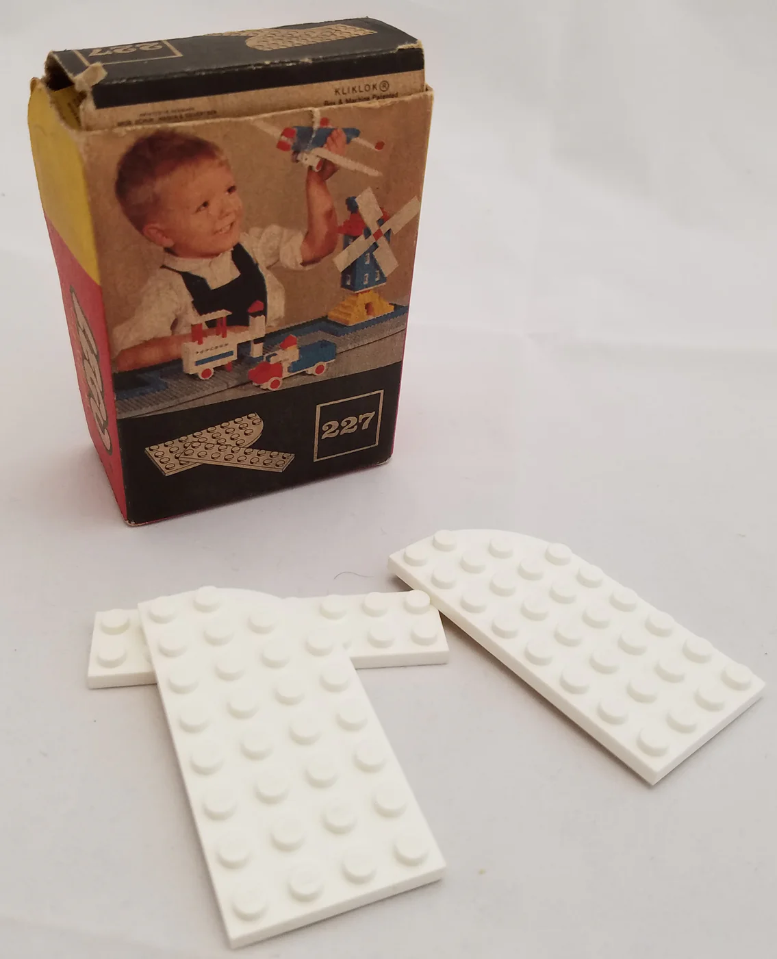 4 x 8 Curved & 2 x 8 Plates 乐高 LEGO 227 image 1