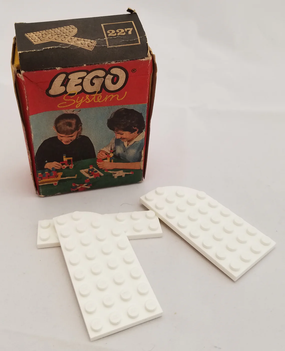 4 x 8 Curved & 2 x 8 Plates 乐高 LEGO 227 image 2
